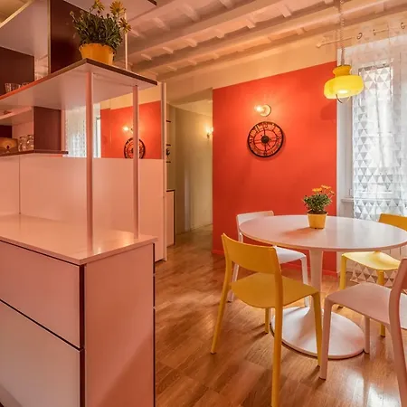 The Yellow Door - Campo Dei Fiori Apartment